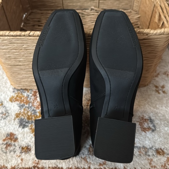 Old Navy Faux Suede Black Ankle Boots - Picture 2 of 6